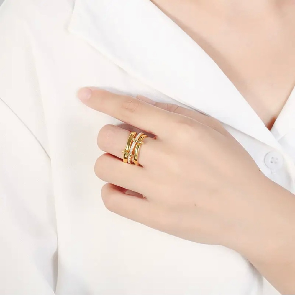 Linked Ring Stack - Picture 2 of 4